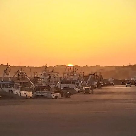 Casa Sunrise - Lovely Sea Front Apartment シャッカ エクステリア 写真