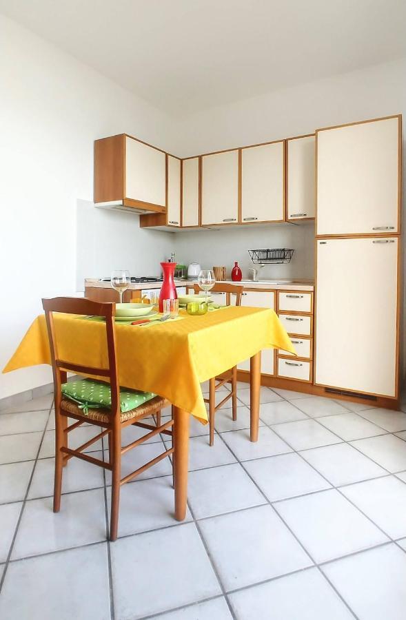 Casa Sunrise - Lovely Sea Front Apartment シャッカ エクステリア 写真